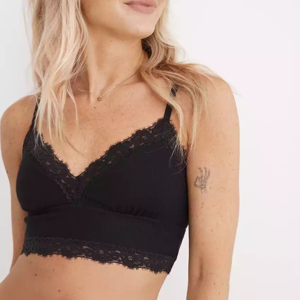 Aerie ribbed eyelash lace trim longline bralette in medium NWOT adjustable strap